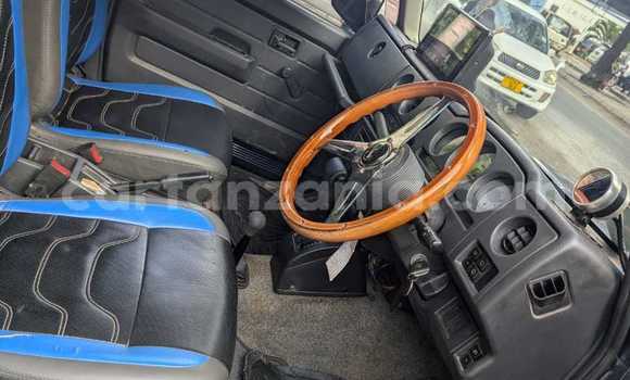 Nunua Ilio tumika Suzuki Jimny Nyeusi Gari ndani ya Dar es Salaam nchini Dar es Salaam Nunua Ilio tumika Suzuki Jimny Nyeusi Gari ndani ya Dar es Salaam nchini Dar es Salaam