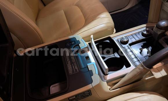 Buy Used Toyota Land Cruiser White Car in Dar es Salaam in Dar es Salaam Buy Used Toyota Land Cruiser White Car in Dar es Salaam in Dar es Salaam