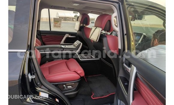 Nunua Imported Toyota Land Cruiser Nyeusi Gari ndani ya Import - Dubai nchini Arusha Nunua Imported Toyota Land Cruiser Nyeusi Gari ndani ya Import - Dubai nchini Arusha