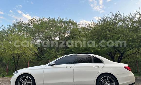 Buy Import Mercedes-Benz E-Classe White Car in Dar es Salaam in Dar es Salaam Buy Import Mercedes-Benz E-Classe White Car in Dar es Salaam in Dar es Salaam