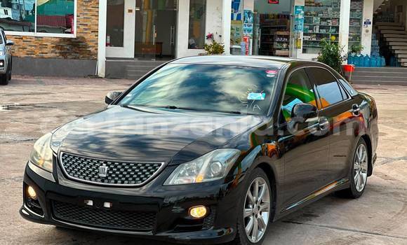 Buy Import Toyota Crown Black Car in Dar es Salaam in Dar es Salaam Buy Import Toyota Crown Black Car in Dar es Salaam in Dar es Salaam