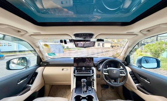 Nunua Imported Toyota Land Cruiser Nyeupe Gari ndani ya Dar es Salaam nchini Dar es Salaam Nunua Imported Toyota Land Cruiser Nyeupe Gari ndani ya Dar es Salaam nchini Dar es Salaam
