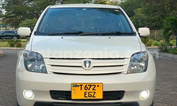 Buy Used Toyota IST White Car in Dar es Salaam in Dar es Salaam