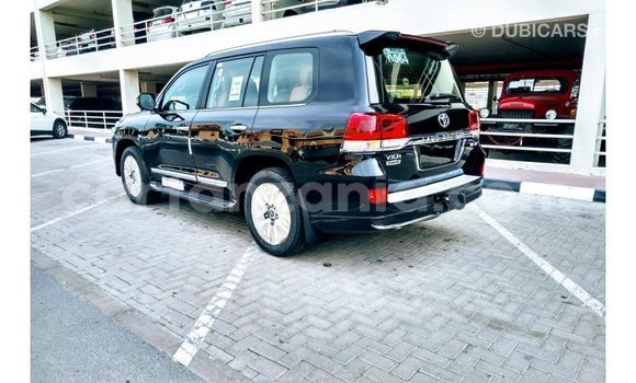 Nunua Imported Toyota Land Cruiser Nyeusi Gari ndani ya Import - Dubai nchini Arusha Nunua Imported Toyota Land Cruiser Nyeusi Gari ndani ya Import - Dubai nchini Arusha