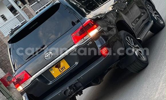 Nunua Ilio tumika Toyota Land Cruiser Nyeusi Gari ndani ya Dar es Salaam nchini Dar es Salaam Nunua Ilio tumika Toyota Land Cruiser Nyeusi Gari ndani ya Dar es Salaam nchini Dar es Salaam