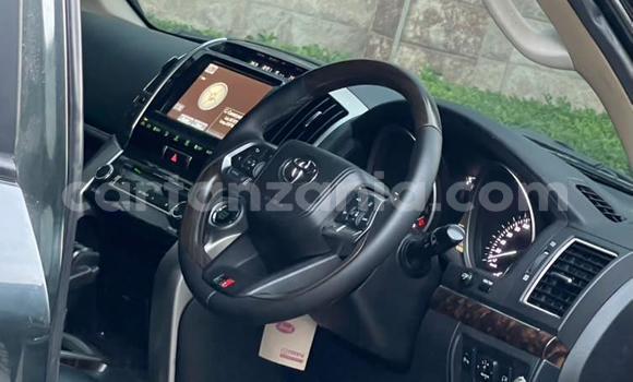 Nunua Ilio tumika Toyota Land Cruiser Nyeusi Gari ndani ya Dar es Salaam nchini Dar es Salaam Nunua Ilio tumika Toyota Land Cruiser Nyeusi Gari ndani ya Dar es Salaam nchini Dar es Salaam