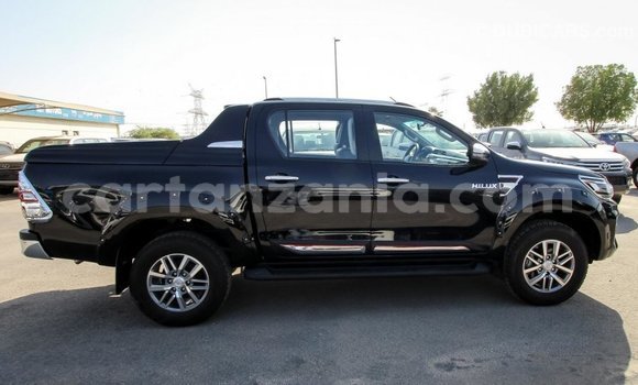 Nunua Imported Toyota Land Cruiser Nyeusi Gari ndani ya Import - Dubai nchini Arusha Nunua Imported Toyota Land Cruiser Nyeusi Gari ndani ya Import - Dubai nchini Arusha