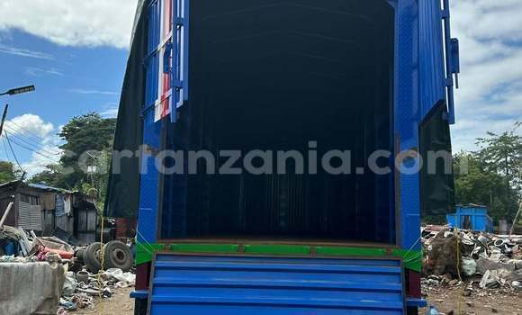 Nunua Ilio tumika Scania 113–320 Nyingine Lori ndani ya Dar es Salaam nchini Dar es Salaam Nunua Ilio tumika Scania 113–320 Nyingine Lori ndani ya Dar es Salaam nchini Dar es Salaam