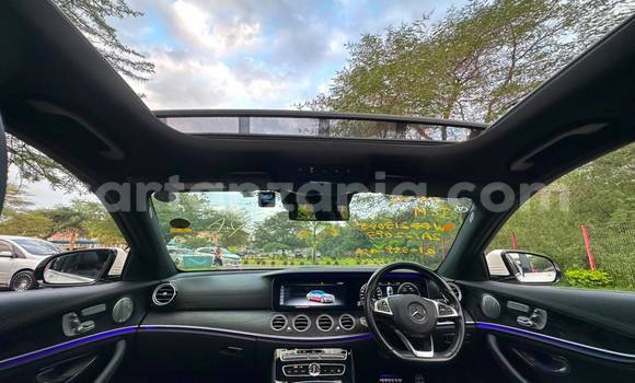 Nunua Imported Mercedes-Benz E-Classe Nyeupe Gari ndani ya Dar es Salaam nchini Dar es Salaam Nunua Imported Mercedes-Benz E-Classe Nyeupe Gari ndani ya Dar es Salaam nchini Dar es Salaam