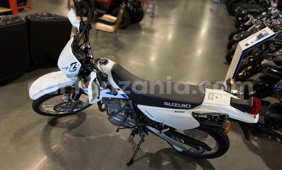 Buy Used Suzuki DR-Z White Bike in Arusha in Arusha Buy Used Suzuki DR-Z White Bike in Arusha in Arusha