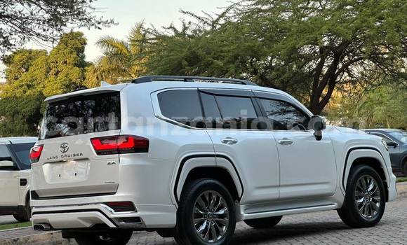 Buy Used Toyota Land Cruiser White Car in Dar es Salaam in Dar es Salaam Buy Used Toyota Land Cruiser White Car in Dar es Salaam in Dar es Salaam