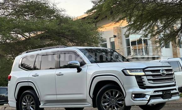 Buy Used Toyota Land Cruiser White Car in Dar es Salaam in Dar es Salaam Buy Used Toyota Land Cruiser White Car in Dar es Salaam in Dar es Salaam