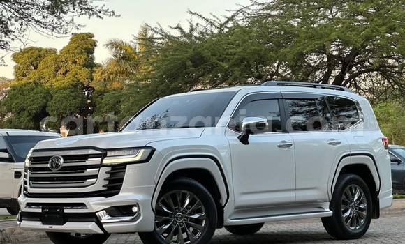 Buy Used Toyota Land Cruiser White Car in Dar es Salaam in Dar es Salaam Buy Used Toyota Land Cruiser White Car in Dar es Salaam in Dar es Salaam