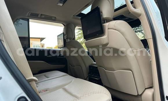 Buy Used Toyota Land Cruiser White Car in Dar es Salaam in Dar es Salaam Buy Used Toyota Land Cruiser White Car in Dar es Salaam in Dar es Salaam