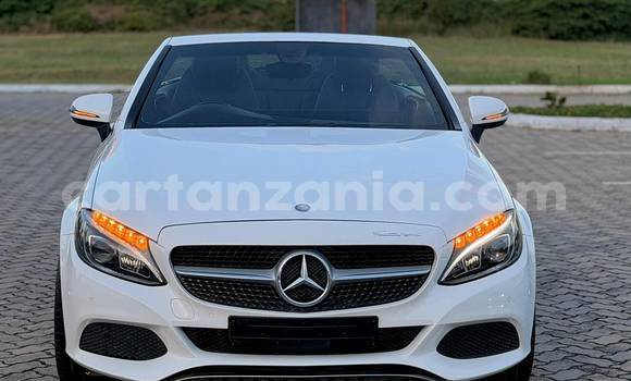 Buy Used Mercedes-Benz C-Classe White Car in Dar es Salaam in Dar es Salaam
