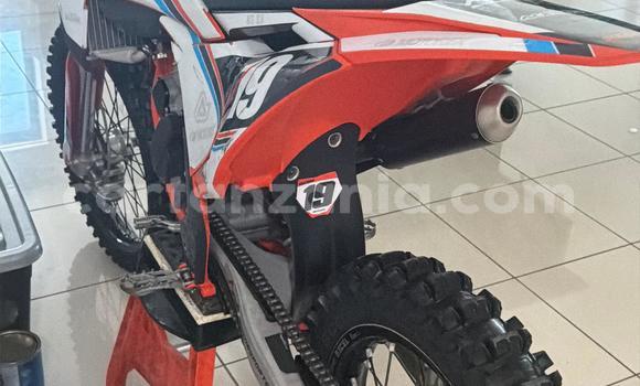 Nunua Ilio tumika KTM 85 SX 19/16 Beige Bike ndani ya Arusha nchini Arusha Nunua Ilio tumika KTM 85 SX 19/16 Beige Bike ndani ya Arusha nchini Arusha
