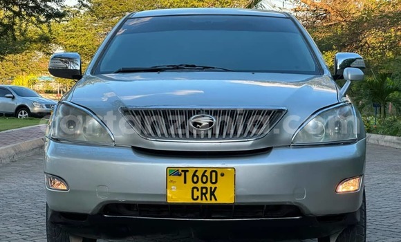 Buy Used Toyota Harrier Silver Car in Dar es Salaam in Dar es Salaam