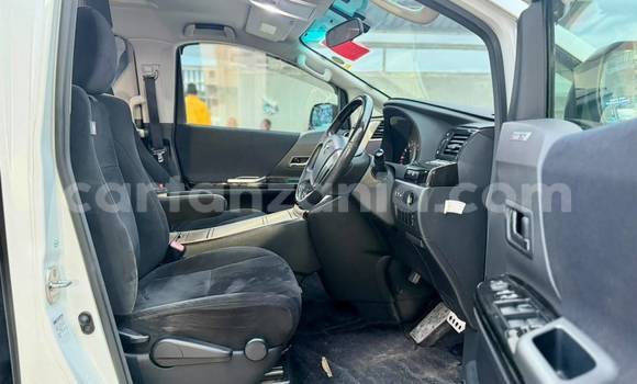 Nunua Imported Toyota Alphard Nyeupe Gari ndani ya Dar es Salaam nchini Dar es Salaam Nunua Imported Toyota Alphard Nyeupe Gari ndani ya Dar es Salaam nchini Dar es Salaam