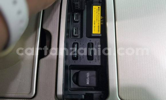 Nunua Imported Toyota Alphard Nyeupe Gari ndani ya Dar es Salaam nchini Dar es Salaam Nunua Imported Toyota Alphard Nyeupe Gari ndani ya Dar es Salaam nchini Dar es Salaam