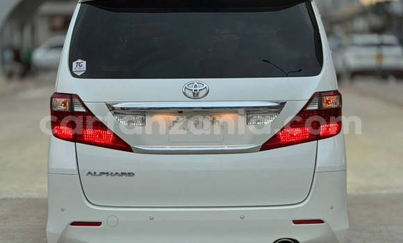Nunua Imported Toyota Alphard Nyeupe Gari ndani ya Dar es Salaam nchini Dar es Salaam Nunua Imported Toyota Alphard Nyeupe Gari ndani ya Dar es Salaam nchini Dar es Salaam