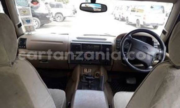 Nunua Ilio tumika Land Rover Discovery Nyeusi Gari ndani ya Arusha nchini Arusha Nunua Ilio tumika Land Rover Discovery Nyeusi Gari ndani ya Arusha nchini Arusha