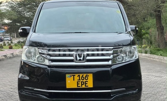 Nunua Ilio tumika Honda Stepwgn Nyeusi Gari ndani ya Dar es Salaam nchini Dar es Salaam
