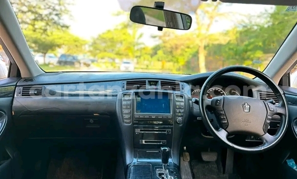Buy Used Toyota Crown White Car in Dar es Salaam in Dar es Salaam Buy Used Toyota Crown White Car in Dar es Salaam in Dar es Salaam