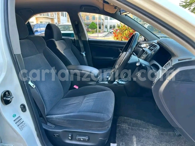 Big with watermark toyota crown dar es salaam dar es salaam 33617