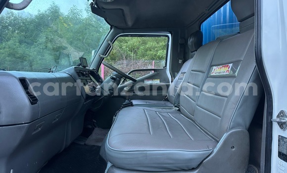 Nunua Imported Mitsubishi Fuso Fighter Nyingine Lori ndani ya Dar es Salaam nchini Dar es Salaam Nunua Imported Mitsubishi Fuso Fighter Nyingine Lori ndani ya Dar es Salaam nchini Dar es Salaam
