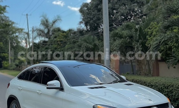 Buy Used Mercedes‒Benz GLE White Car in Dar es Salaam in Dar es Salaam