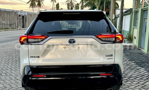 Buy Import Toyota RAV4 White Car in Dar es Salaam in Dar es Salaam Buy Import Toyota RAV4 White Car in Dar es Salaam in Dar es Salaam