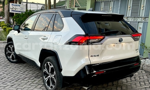 Buy Import Toyota RAV4 White Car in Dar es Salaam in Dar es Salaam Buy Import Toyota RAV4 White Car in Dar es Salaam in Dar es Salaam