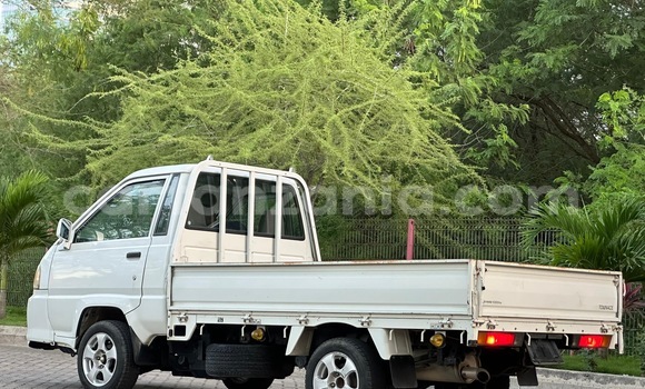 Buy Import Toyota Town Ace White Car in Dar es Salaam in Dar es Salaam Buy Import Toyota Town Ace White Car in Dar es Salaam in Dar es Salaam