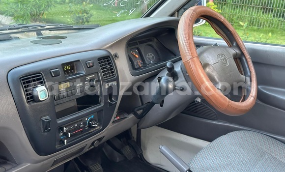 Buy Import Toyota Town Ace White Car in Dar es Salaam in Dar es Salaam Buy Import Toyota Town Ace White Car in Dar es Salaam in Dar es Salaam