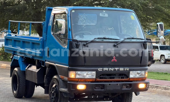 Nunua Imported Mitsubishi Fuso Fighter Bluu Lori ndani ya Dar es Salaam nchini Dar es Salaam Nunua Imported Mitsubishi Fuso Fighter Bluu Lori ndani ya Dar es Salaam nchini Dar es Salaam
