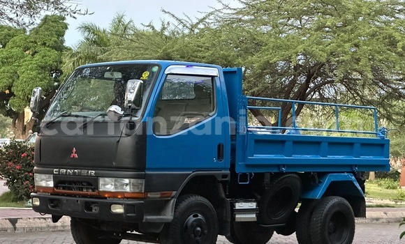 Nunua Imported Mitsubishi Fuso Fighter Bluu Lori ndani ya Dar es Salaam nchini Dar es Salaam Nunua Imported Mitsubishi Fuso Fighter Bluu Lori ndani ya Dar es Salaam nchini Dar es Salaam