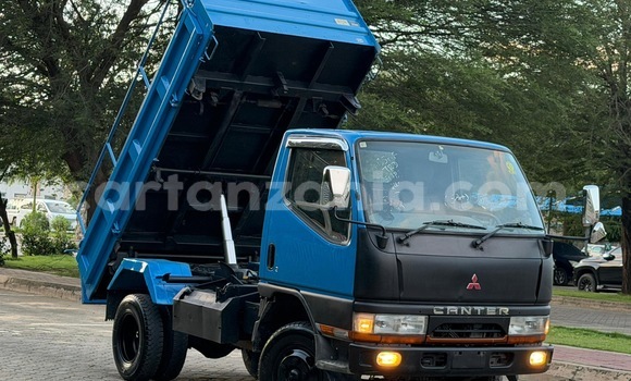 Nunua Imported Mitsubishi Fuso Fighter Bluu Lori ndani ya Dar es Salaam nchini Dar es Salaam Nunua Imported Mitsubishi Fuso Fighter Bluu Lori ndani ya Dar es Salaam nchini Dar es Salaam