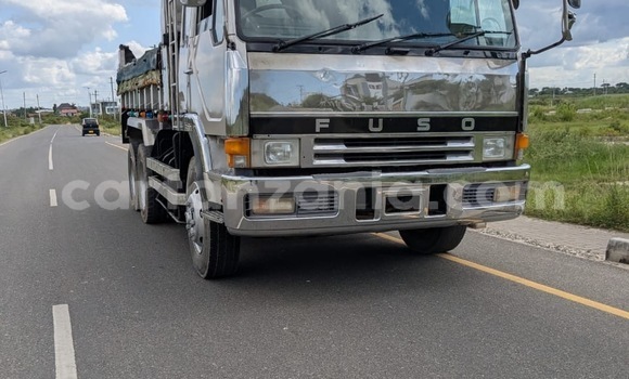 Nunua Imported Mitsubishi Fuso Fighter Nyeusi Lori ndani ya Dar es Salaam nchini Dar es Salaam Nunua Imported Mitsubishi Fuso Fighter Nyeusi Lori ndani ya Dar es Salaam nchini Dar es Salaam