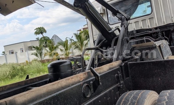 Nunua Imported Mitsubishi Fuso Fighter Nyeusi Lori ndani ya Dar es Salaam nchini Dar es Salaam Nunua Imported Mitsubishi Fuso Fighter Nyeusi Lori ndani ya Dar es Salaam nchini Dar es Salaam