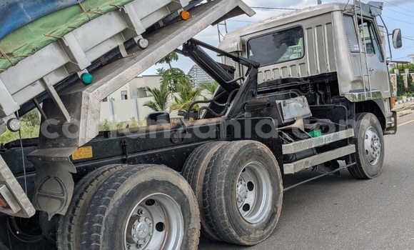 Nunua Imported Mitsubishi Fuso Fighter Nyeusi Lori ndani ya Dar es Salaam nchini Dar es Salaam Nunua Imported Mitsubishi Fuso Fighter Nyeusi Lori ndani ya Dar es Salaam nchini Dar es Salaam