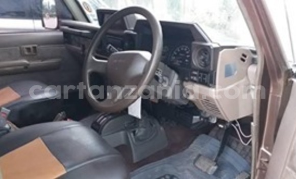 Nunua Ilio tumika Toyota Land Cruiser Prado Brown Gari ndani ya Dar es Salaam nchini Dar es Salaam Nunua Ilio tumika Toyota Land Cruiser Prado Brown Gari ndani ya Dar es Salaam nchini Dar es Salaam