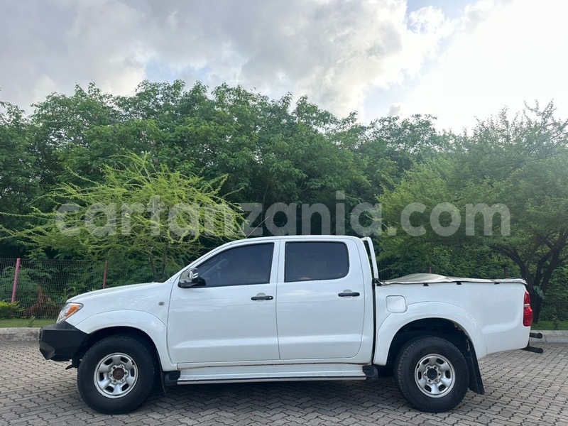 Big with watermark toyota hilux dar es salaam dar es salaam 33669