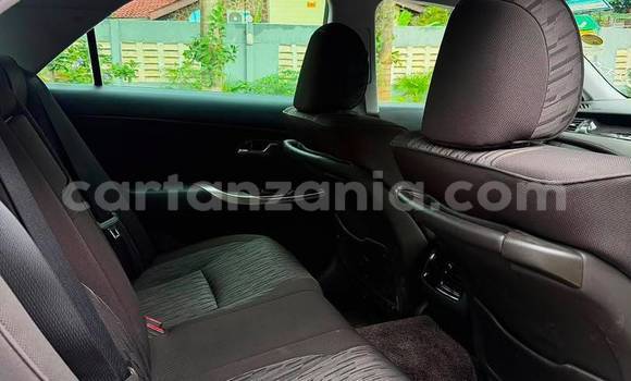 Buy Import Toyota Crown White Car in Dar es Salaam in Dar es Salaam Buy Import Toyota Crown White Car in Dar es Salaam in Dar es Salaam