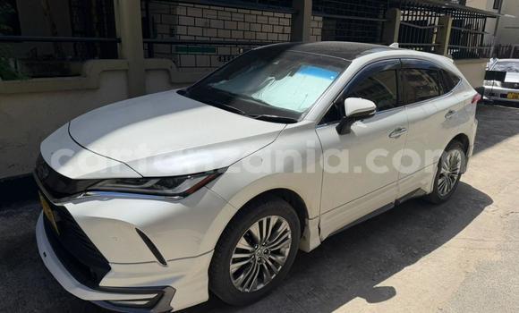 Buy Used Toyota Harrier White Car in Dar es Salaam in Dar es Salaam Buy Used Toyota Harrier White Car in Dar es Salaam in Dar es Salaam