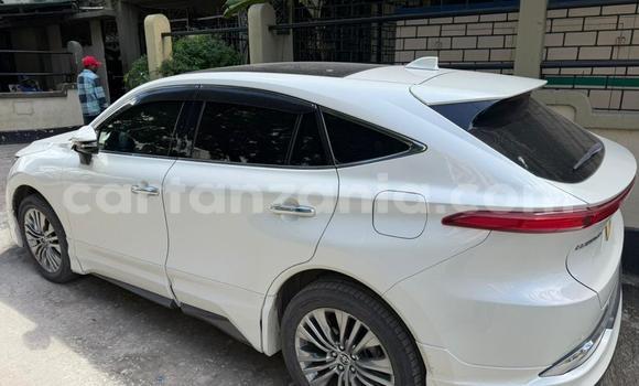 Buy Used Toyota Harrier White Car in Dar es Salaam in Dar es Salaam Buy Used Toyota Harrier White Car in Dar es Salaam in Dar es Salaam