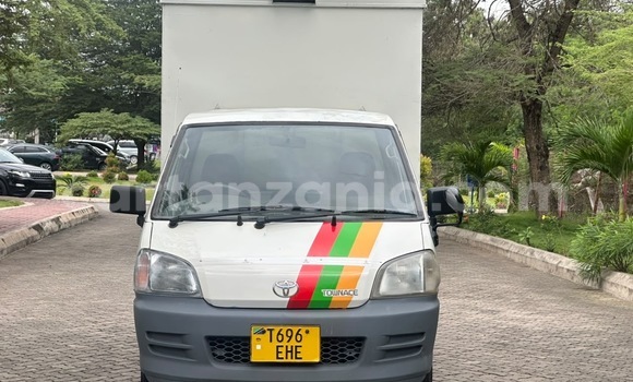 Buy Used Toyota Town Ace White Car in Dar es Salaam in Dar es Salaam Buy Used Toyota Town Ace White Car in Dar es Salaam in Dar es Salaam