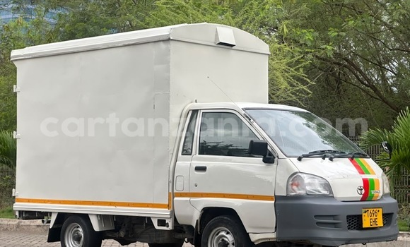 Buy Used Toyota Town Ace White Car in Dar es Salaam in Dar es Salaam Buy Used Toyota Town Ace White Car in Dar es Salaam in Dar es Salaam