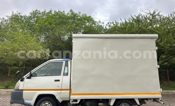 Buy Used Toyota Town Ace White Car in Dar es Salaam in Dar es Salaam Buy Used Toyota Town Ace White Car in Dar es Salaam in Dar es Salaam