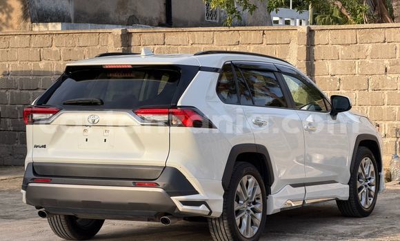 Buy Import Toyota RAV4 White Car in Dar es Salaam in Dar es Salaam Buy Import Toyota RAV4 White Car in Dar es Salaam in Dar es Salaam