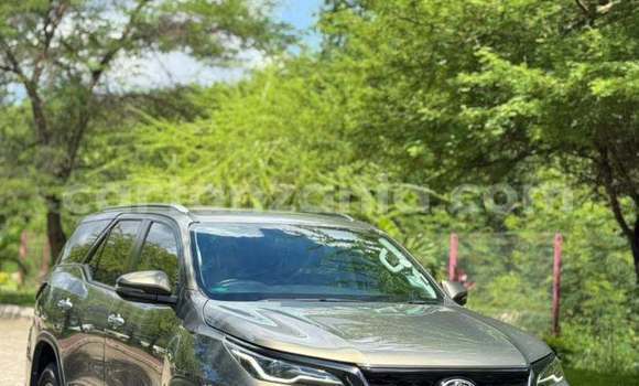 Nunua Imported Toyota Fortuner Nyingine Gari ndani ya Dar es Salaam nchini Dar es Salaam Nunua Imported Toyota Fortuner Nyingine Gari ndani ya Dar es Salaam nchini Dar es Salaam